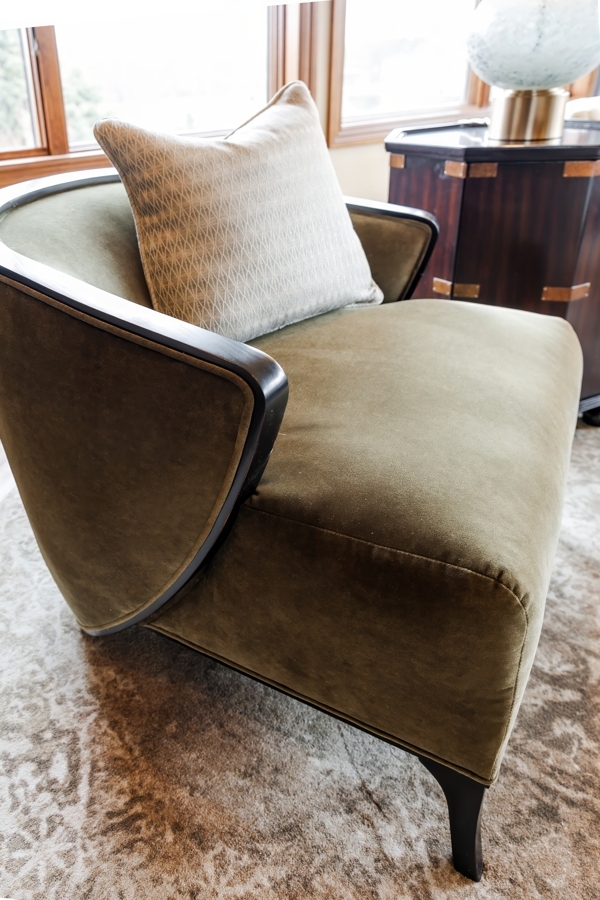 GREEN VELVET CHAIR